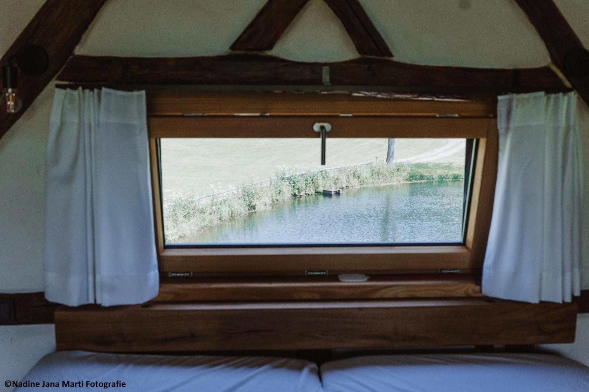 Вилла Ferienhaus Im Schwarzwald Am See "Backhaeusle" Хорнберг Экстерьер фото